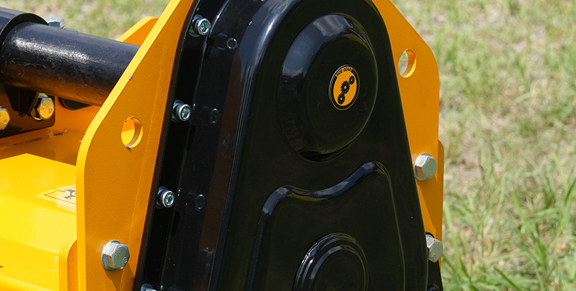 Oil-bath side-drive gearbox